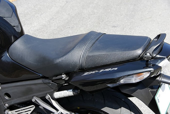 カワサキ ZX-14Rの画像