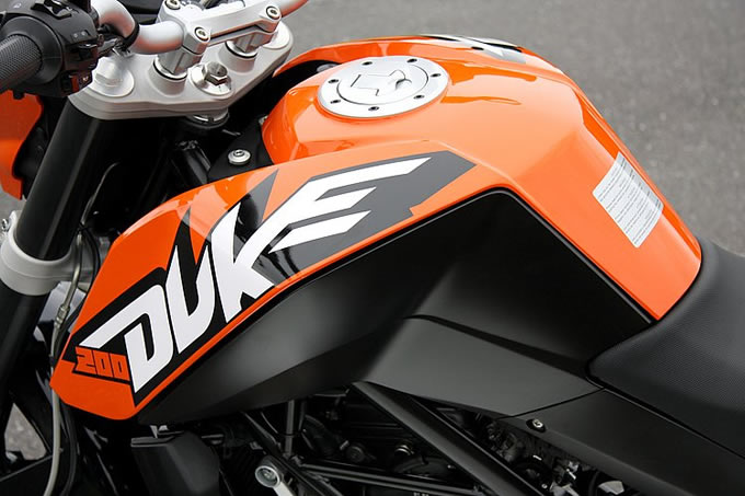 KTM 200 DUKEの画像