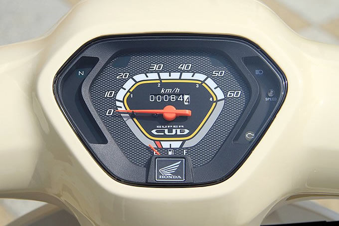 ホンダ スーパーカブ50（2012）の画像