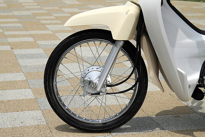 ホンダ スーパーカブ50（2012）の画像
