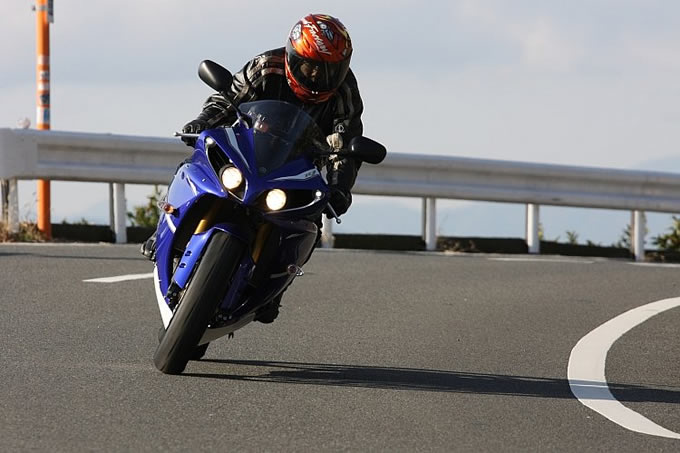 ヤマハ YZF-R1の画像