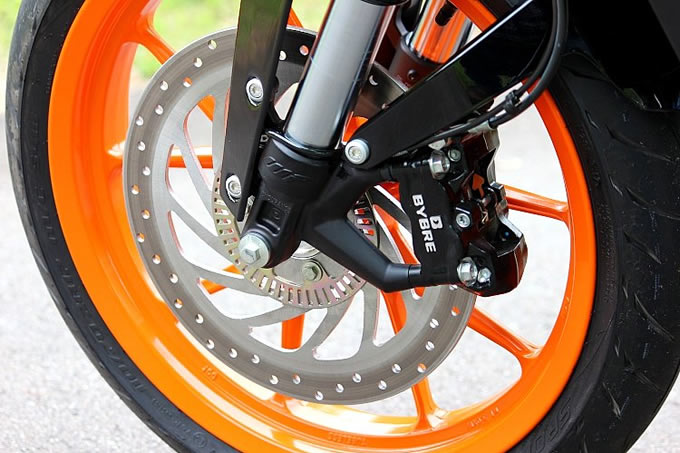 KTM 390 デュークの画像