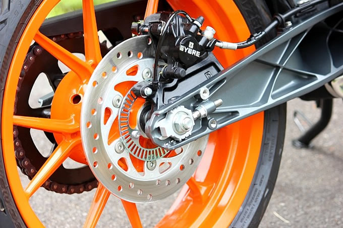 KTM 390 デュークの画像