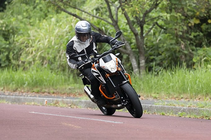 KTM 690 DUKE Rの画像