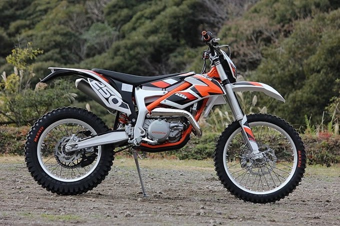 KTM フリーライド 250 Rの画像