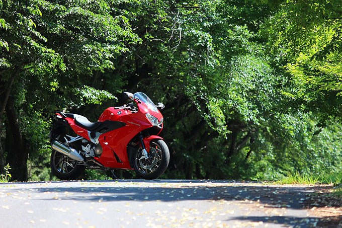 ホンダ VFR800Fの画像