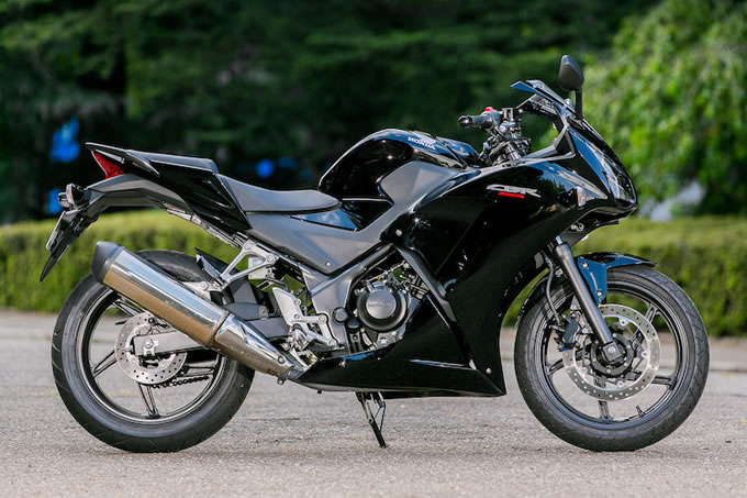 ホンダ CBR250R（2014）の画像