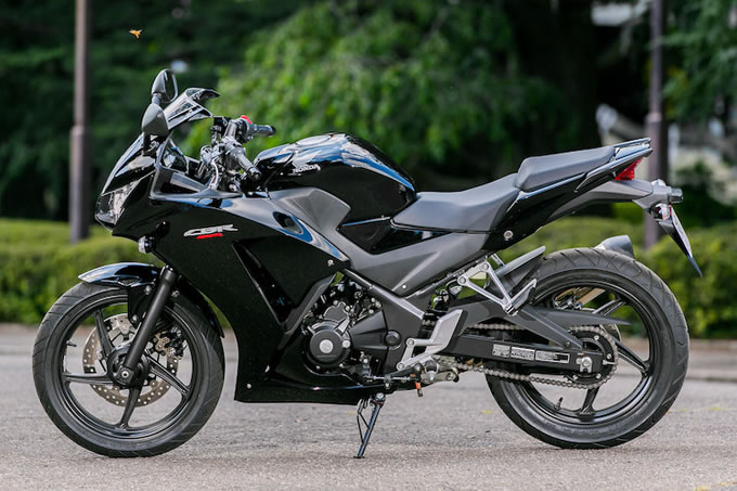 ホンダ CBR250R（2014）の画像