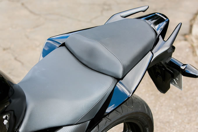 ホンダ CBR250R（2014）の画像