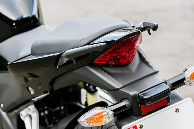 ホンダ CBR250R（2014）の画像