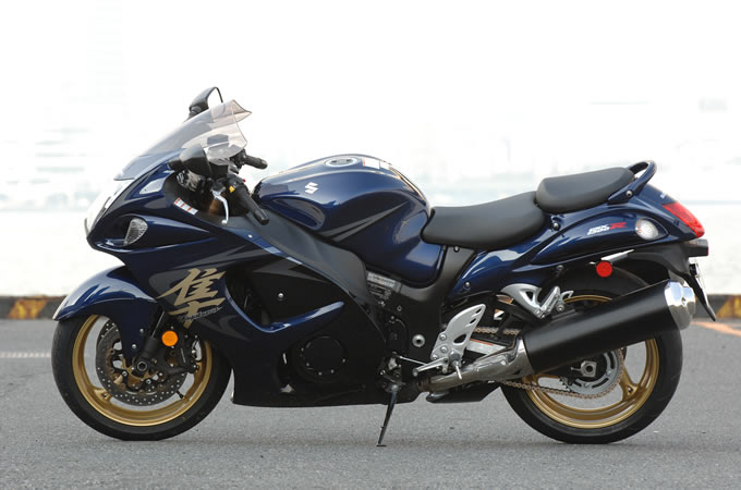 スズキ HAYABUSA1300 GSX1300R – 快適さと獰猛さをもつ猛禽類 試乗