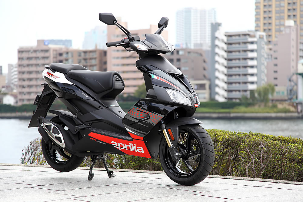 アプリリア Sr50 Purejet イタリアのレーシングスピリットを体現 試乗インプレ レビュー 原付 ミニバイクならバイクブロス