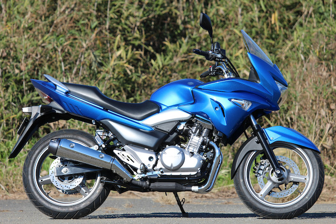 スズキ GSR250Sの画像