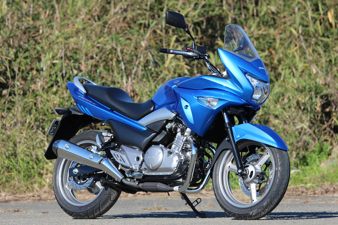 スズキ GSR250Sの画像