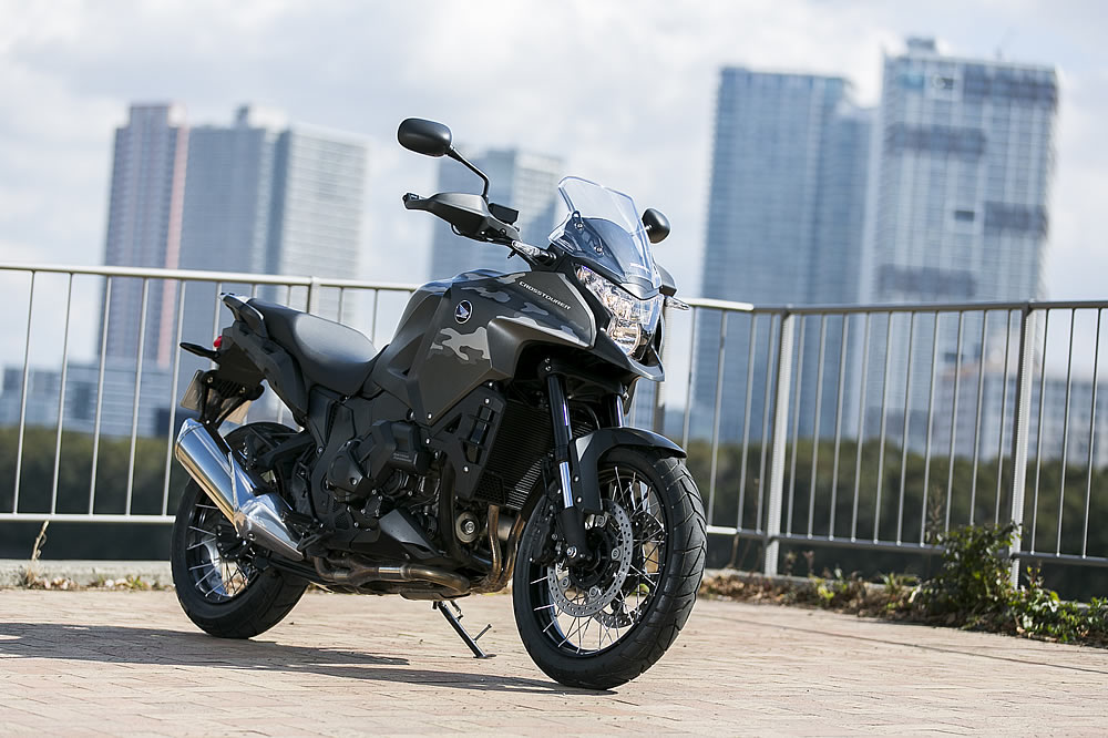 ホンダ VFR1200X デュアル・クラッチ・トランスミッション