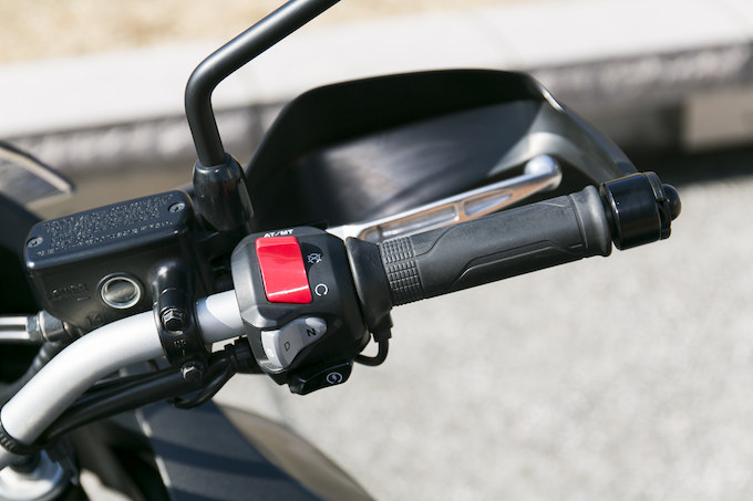 ホンダ VFR1200X デュアル・クラッチ・トランスミッションの画像