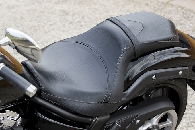 ヤマハ XVS1300CUの画像