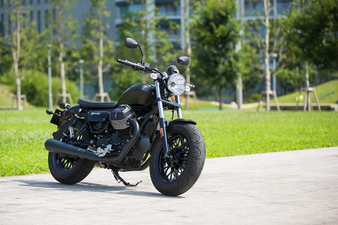 モトグッツィ V9ボバー – トレンドを取り入れたボバースタイルが魅力