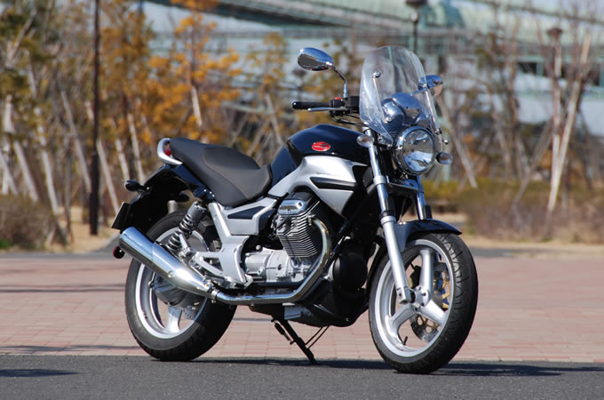 モトグッツィ Breva750 の画像