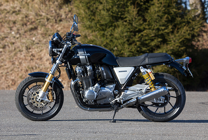 ホンダ Cb1100 Rs Ex ネイキッドの標準形を今日に問うrsの資質 試乗インプレ レビュー バイクブロス