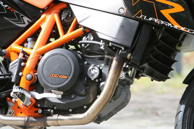 KTM 690 SUPERMOTO Rの画像