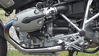 2008年型モデルとなって、エンジンはRT、ST、Rとエンジンが共通化された。もちろん、GS専用チューニングが施されたユニットであることは言うまでもない。出力は5馬力プラス。レギュラーガソリンにも対応。