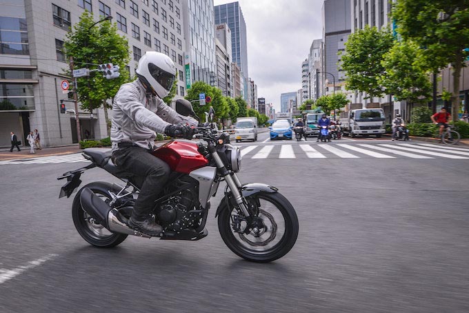 ホンダ CB250Rの試乗インプレッション