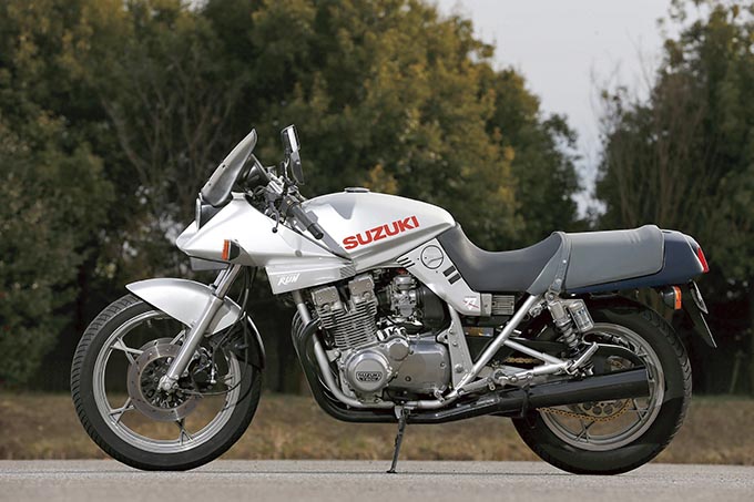 GSX1100Sカタナ シート スズキ 純正  バイク 部品 1990年式外し GS110X-102*** 当時物 そのままでも使える 修復素材に カスタム素材に 車検 Genuine:22021428