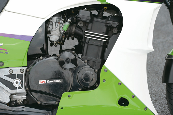 カワサキ GPZ900Rの試乗インプレッション