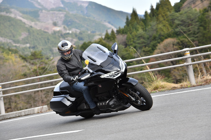 【ホンダ ゴールドウイング試乗記】優雅さを昇華しつつ、大きく重たいバイクから走りを楽しめるバイクへと刷新