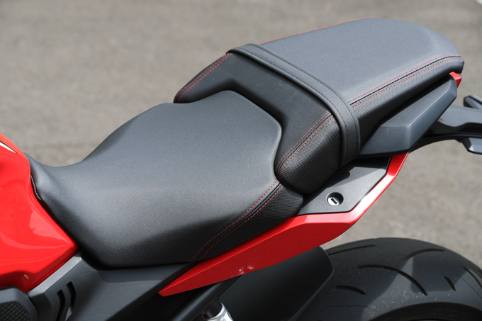 【ホンダ CBR650R試乗記事】 FからRに進化した、CBRシリーズの中軸の画像の試乗インプレッション