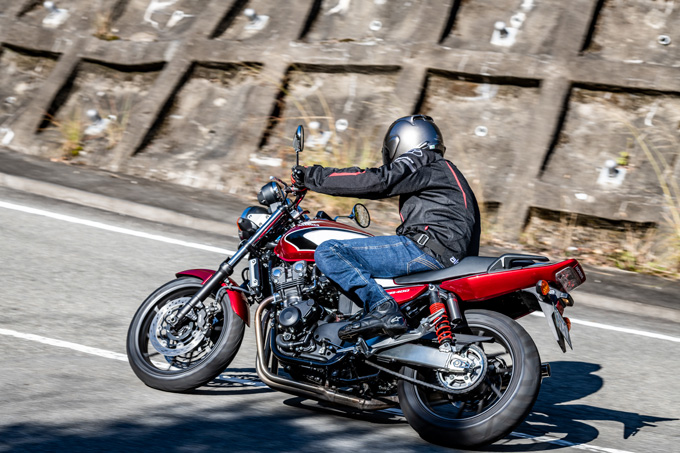 ホンダ Cb400 Sf 試乗記事 日本が世界に誇るベーシックモーターサイクル 試乗インプレ レビュー バイクブロス