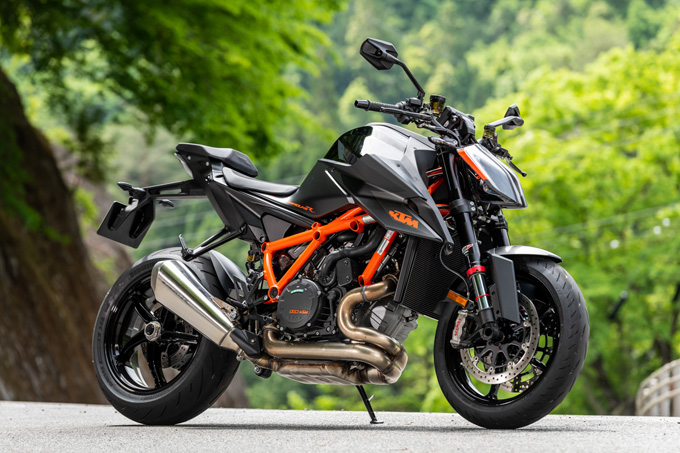 【KTM 1290スーパーデュークR 試乗記】 第3世代に進化した、KTM製オンロードスポーツの旗艦の02画像