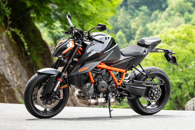 【KTM 1290スーパーデュークR 試乗記】 第3世代に進化した、KTM製オンロードスポーツの旗艦の04画像