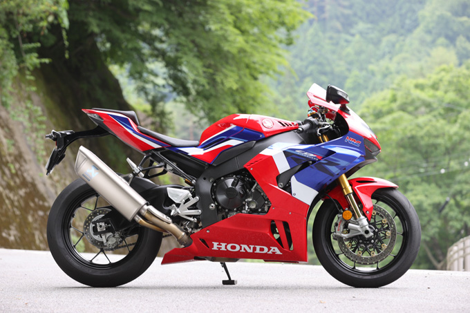 ホンダ CBR1000RR-R ファイアーブレード SP 試乗記】保安部品を装備し