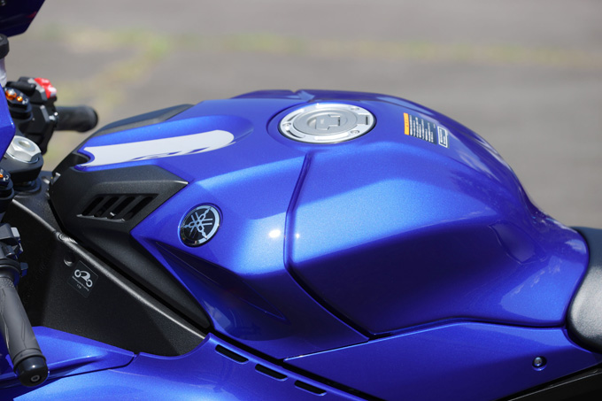 YZF-R1 ガソリンタンク