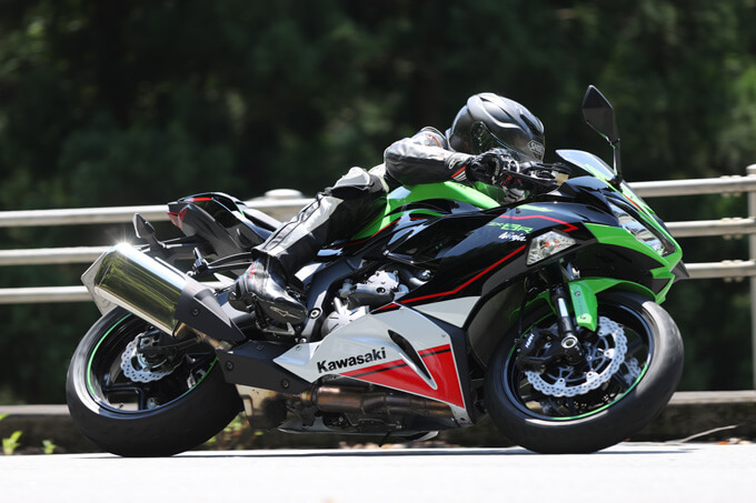 【カワサキ ZX-6R 試乗記】25周年を迎えた、万能ミドルSS メイン画像