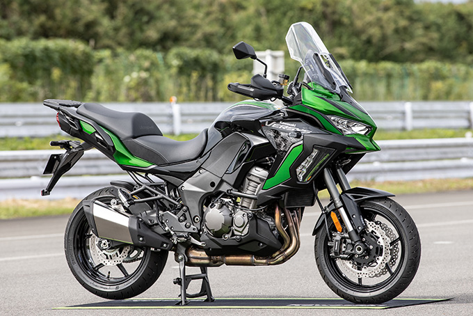 【カワサキ　VERSYS 1000 SE 試乗記】バイクの楽しさはそのまま、疲れを軽減するSHOWAスカイフックテクを採用した2021年式欧州モデルをインプレッションの01画像