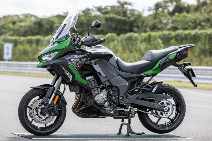 【カワサキ　VERSYS 1000 SE 試乗記】バイクの楽しさはそのまま、疲れを軽減するSHOWAスカイフックテクを採用した2021年式欧州モデルをインプレッションの03画像