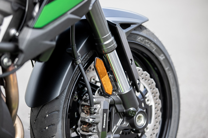 【カワサキ　VERSYS 1000 SE 試乗記】バイクの楽しさはそのまま、疲れを軽減するSHOWAスカイフックテクを採用した2021年式欧州モデルをインプレッションの15画像