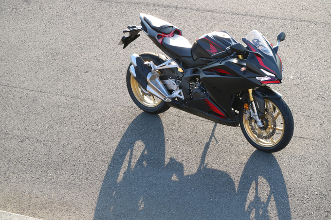 ホンダ Cbr250rr 試乗記 250cc最強ツインスポーツがモデルチェンジ いったい何が変わったのか 試乗インプレ レビュー バイクブロス