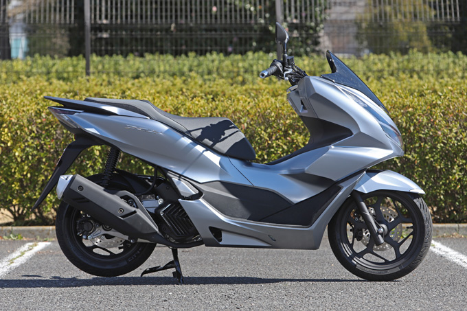 【ホンダ PCX 試乗記】もはや向かうところ敵なし!? 人気モデルがフルモデルチェンジして登場！の06画像