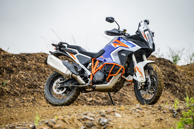 【KTM 1290スーパーアドベンチャーS/R 試乗記】ACCで高速クルーズがさらに楽で安全に！ガチオフ仕様の「R」も過激に優しく全方位進化！の10画像