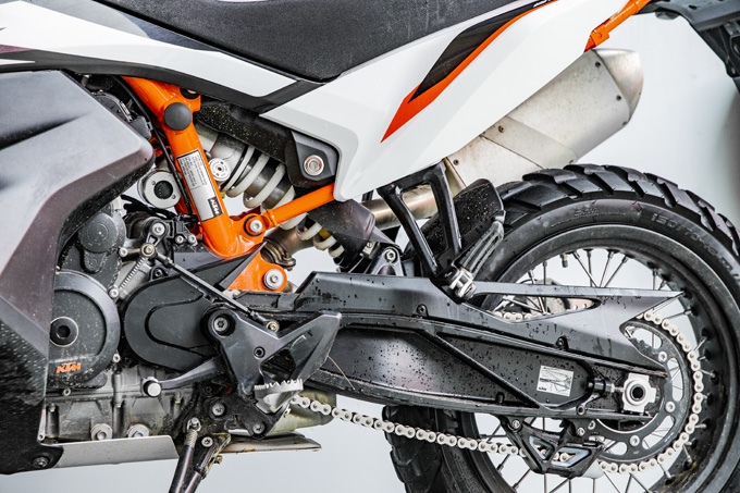 【KTM 890 ADVENTURE/R試乗記】パンチが増して林道トレックもより快適に、アドベンチャーを超えたガチオフ性能だ！の16画像