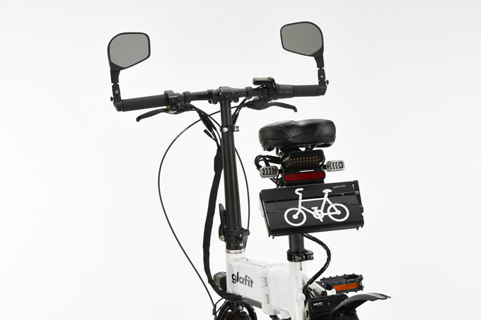 【グラフィットGFR-02 試乗記】ペダル付きで坂道走行が楽に!? 折りたたみ自転車のような電動バイクの28画像