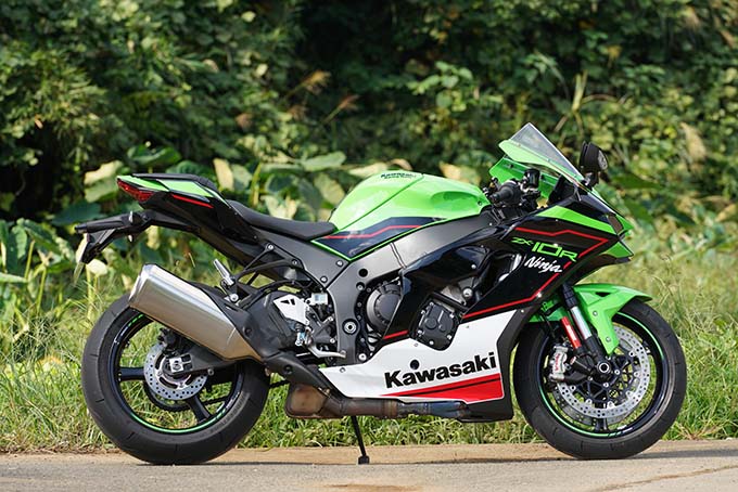 【カワサキ ニンジャ ZX-10R 試乗記】銀河系最強の実力を誇る量産型スーパーバイクの07画像