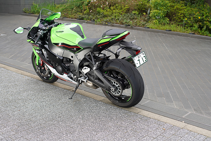 【カワサキ ニンジャ ZX-10R 試乗記】銀河系最強の実力を誇る量産型スーパーバイクの10画像