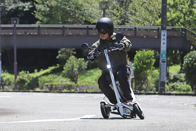 【フューチャー GOGO! カーゴ 試乗記】普通自動車免許で乗れる電動バイク、軽快な3輪電動モビリティの05画像