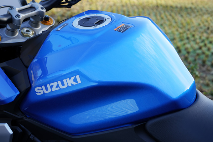 【スズキ GSX-S1000 試乗記】過激な走りはそのままに、さらに懐を深くの20画像