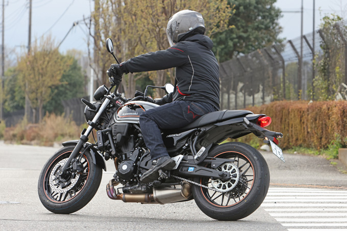 【カワサキ Z650RS 試乗記】飽きのこないデザインと乗りやすいキャラクターを持った“相棒感”のあるレトロスポーツの09画像